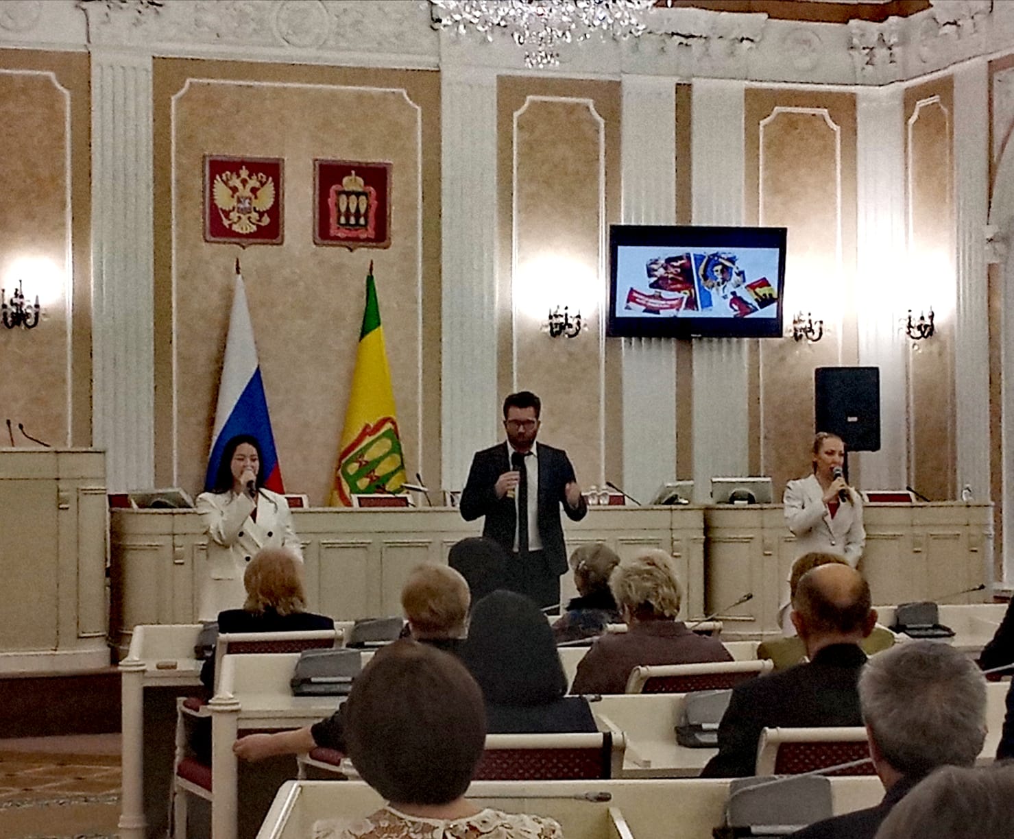 Солисты ансамбля «Экспресс-бэнд» выступили в Законодательном Собрании Пензенской области Солисты ансамбля «Экспресс-бэнд» выступили в Законодательном Собрании Пензенской области